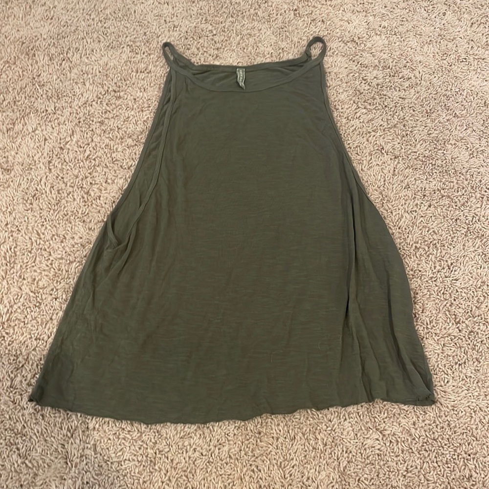 green flow tank top